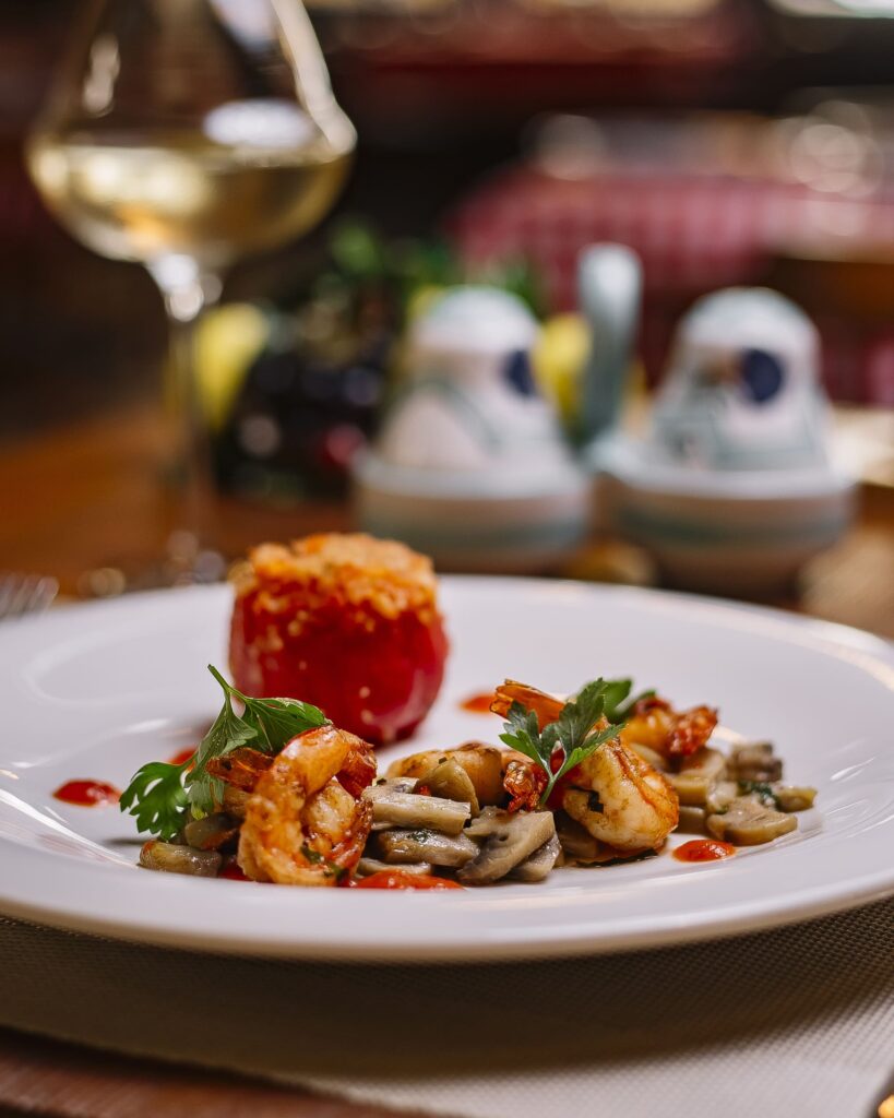 plate-sauteed-mushroom-shrimp-served-with-tomato